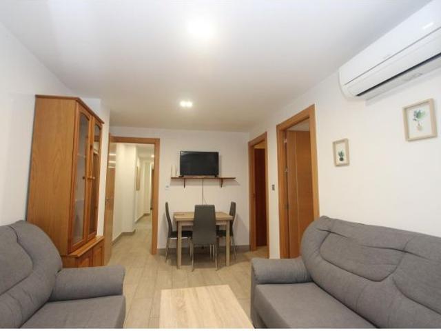 HABITACIÓN DISPONIBLE PARA CHICA ESTUDIANTE | ZONA PEDRO ANTONIO DE ALARCÓN – GRANADA