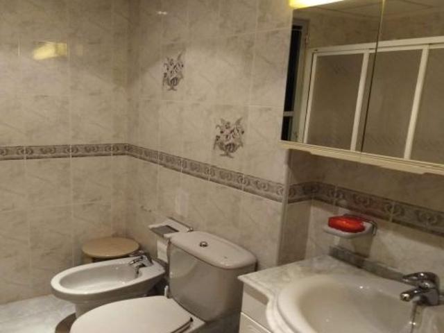 HABITACIÓN DISPONIBLE PARA CHICA ESTUDIANTE