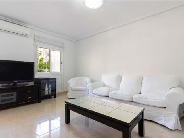 Habitación doble en vivienda reformada