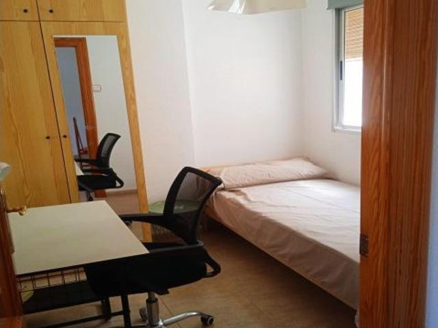 HABITACIÓN EXCLUSIVA PARA ESTUDIANTES