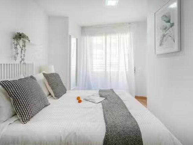 Habitación en Avenida Alfonso X el Sabio, Centro