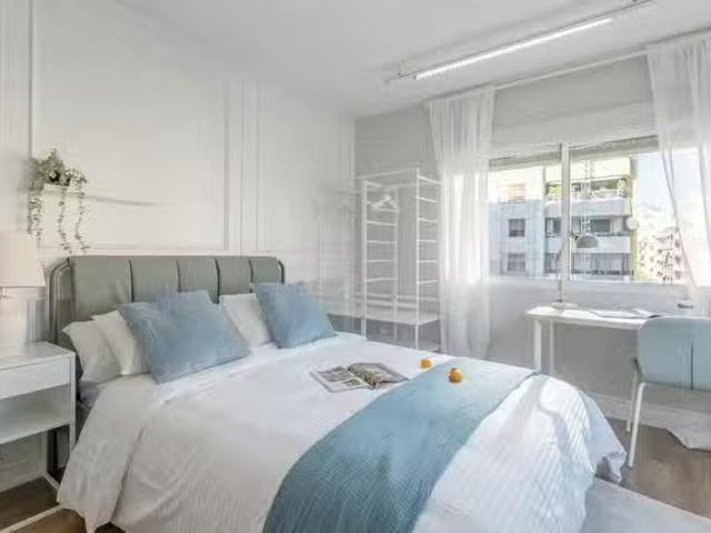 Habitación en Avenida Alfonso El Sabio, Centro