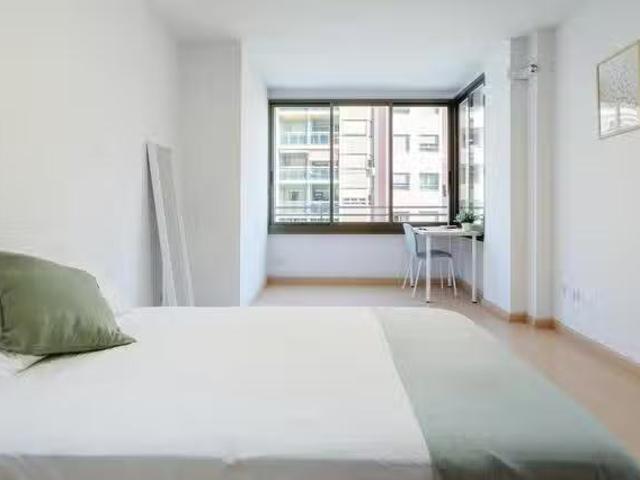 Habitación en Avenida Alfonso El Sabio, Mercado