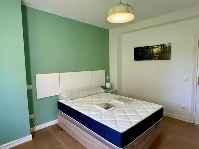 Habitación en Avenida de Baviera, Guindalera
