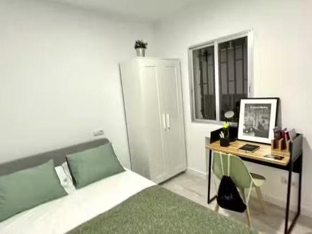 Habitación en Avenida de España
