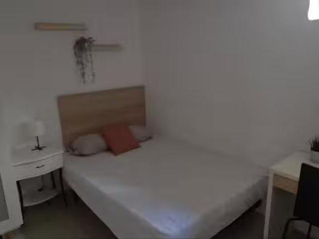 Habitación en Avenida de los Toreros, Guindalera
