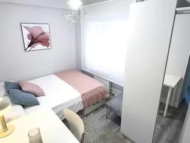 Habitación en Avenida de la O. N. U