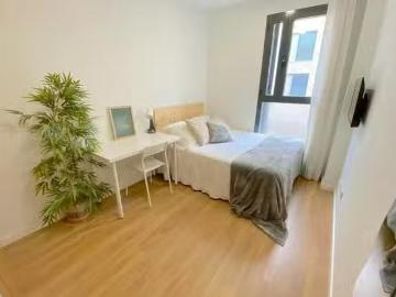 Habitación en Avenida de Miraflores, Cruz Roja Capuchinos
