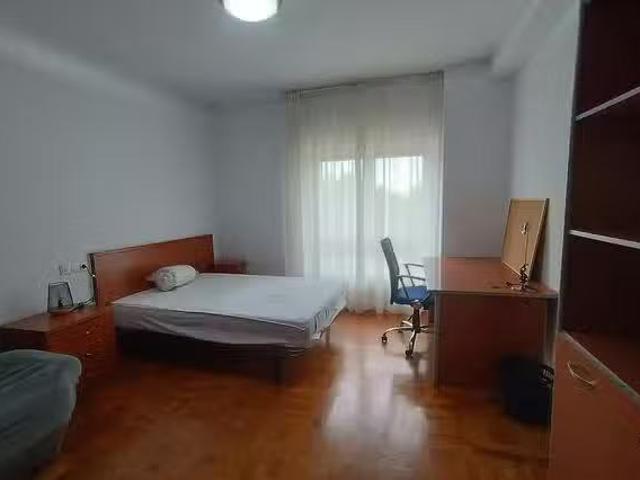 Habitación en Avenida de Sancho El Fuerte, Ermitagaña Mendebal.