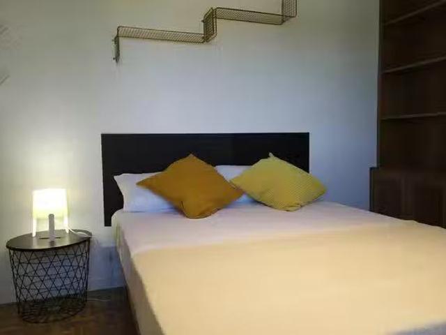 Habitación en Avenida de Portugal, Puerta del Ángel