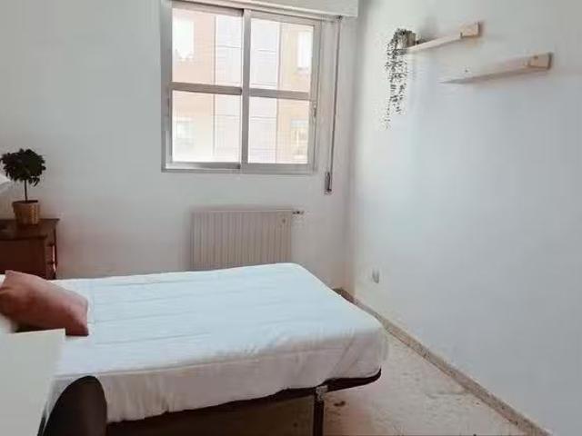 Habitación en Avenida de Palomeras
