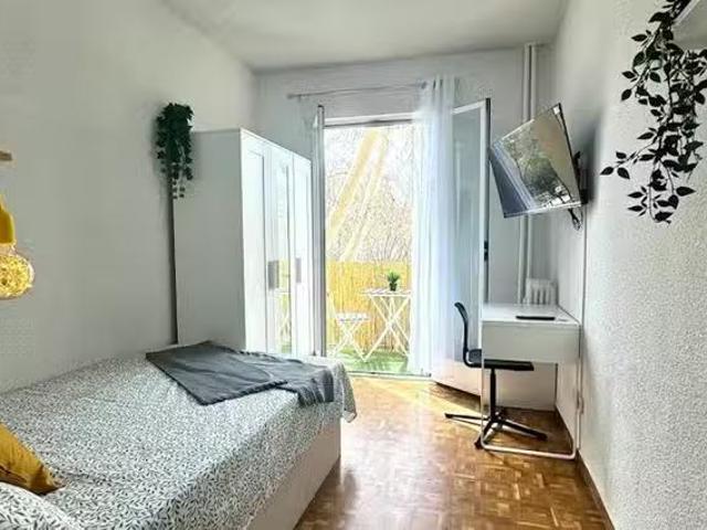 Habitación en Avenida de Valladolid, Moncloa Aravaca