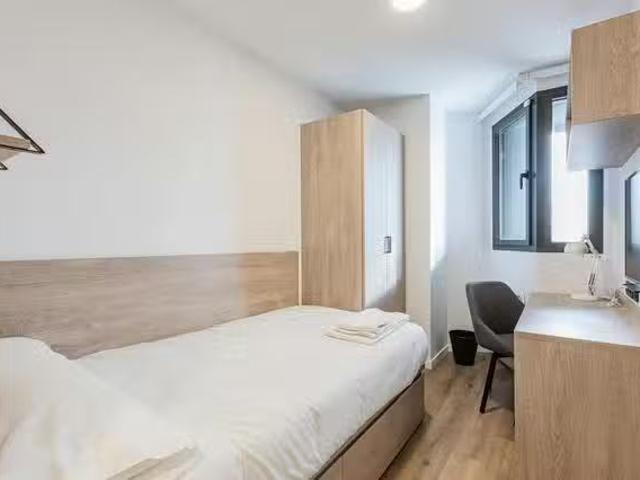 Habitación en Avenida del Cardenal Herrera Oria