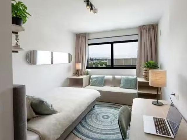 Habitación en Avenida del Conocimiento, Zaidín