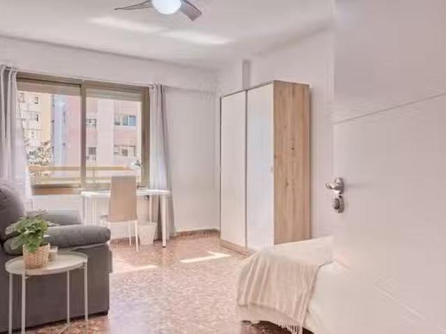 Habitación en Avenida del Primado Reig, Sant Antoni