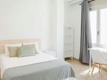 Habitación en Avenida del Reino de Valencia, Ruzafa