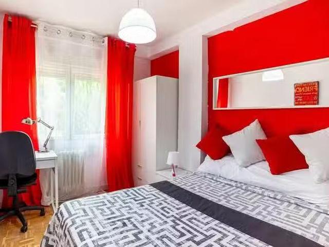 Habitación en Avenida Juan de Austria, Junta Municipal 5