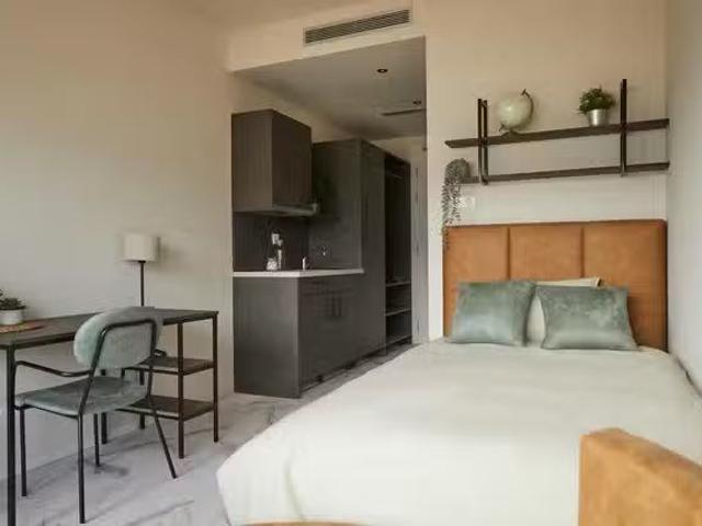 Habitación en Avenida Rodajos, Somosaguas a