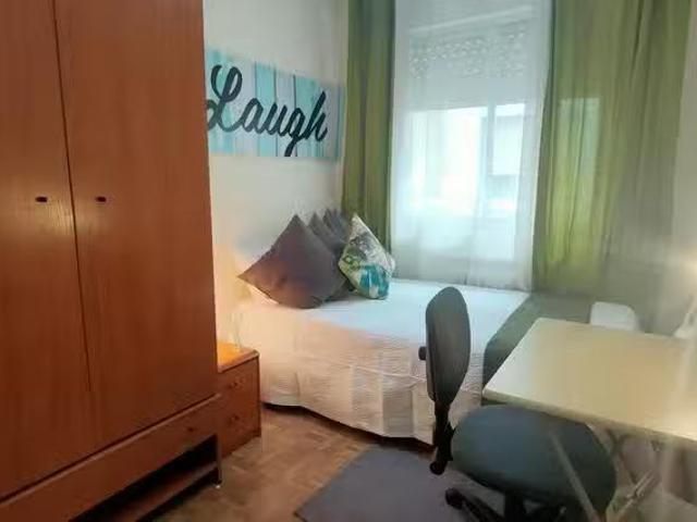 Habitación en Avenida Reyes Católicos, Junta Municipal 2