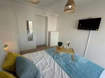 Habitación en Avinguda Novelda, Los Ángeles