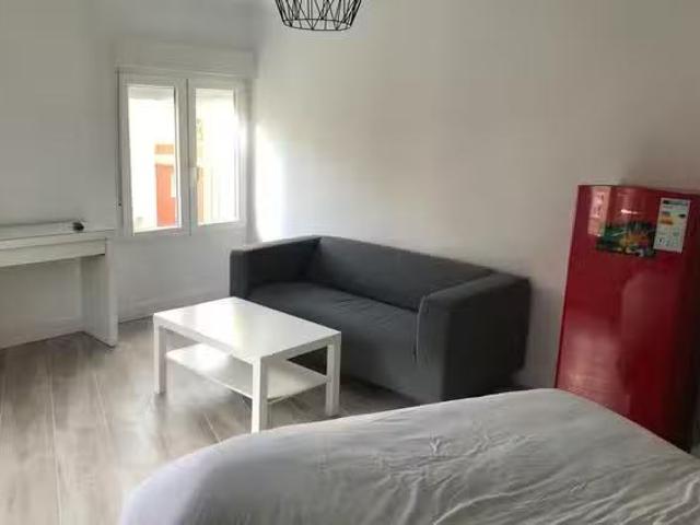 Habitación en Avinguda de la Constitució, Morvedre