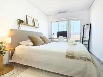 Habitación en Avinguda de Peris i Valero, Russafa