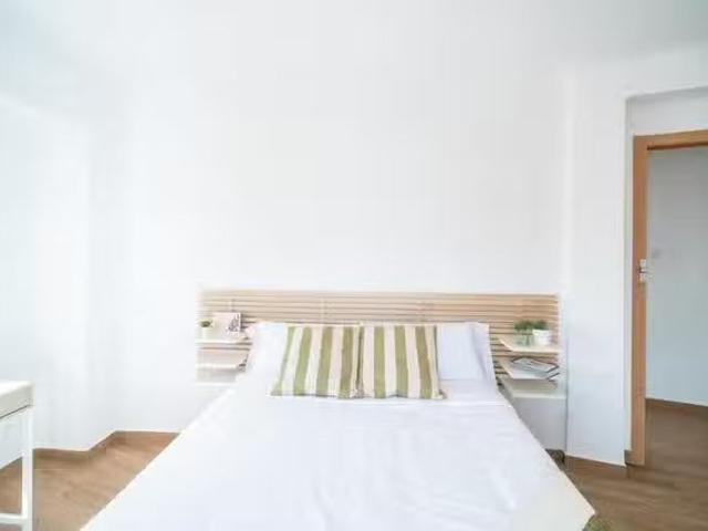 Habitación en Avinguda del Primat Reig, Trinitat