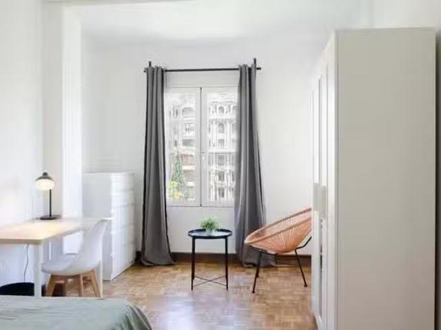Habitación en Avinguda del Regne de València