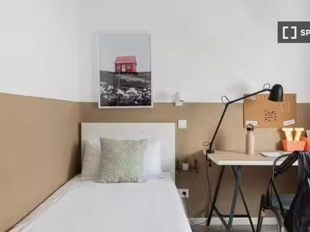 Habitación en alquiler en apartamento de 3 dormitorios en Geta.