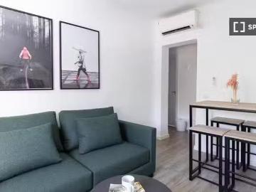Habitación en alquiler en apartamento de 3 dormitorios en Geta.