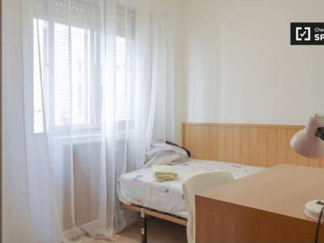 Habitación en alquiler en apartamento de 3 dormitorios en Getafe, Madrid