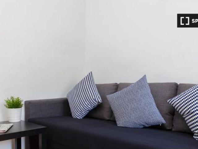 Habitación en alquiler en el apartamento de 3 habitaciones L’Hospitalet, Barcelona