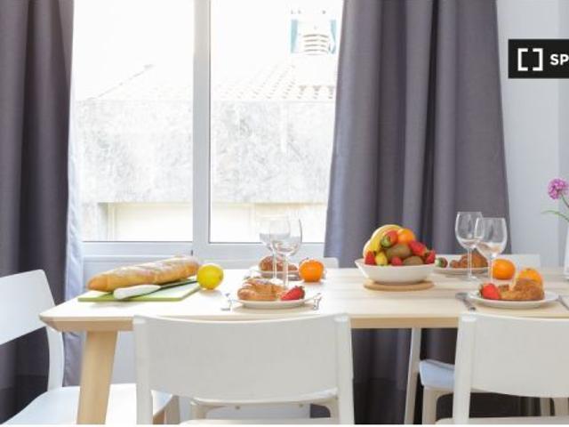 Habitación en alquiler en el apartamento de 3 habitaciones L’Hospitalet, Barcelona