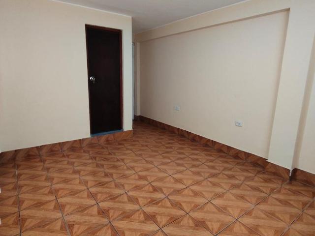 Habitación en alquiler en San Juan de Miraflores con baño propio
