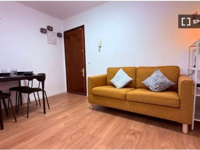 Habitación en apartamento compartido de 4 habitaciones en alquiler en San Diego perfecta para estudi