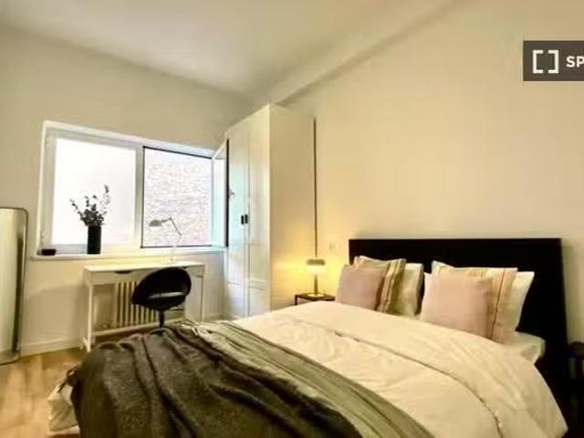 Habitación en apartamento compartido de 5 habitaciones, Goya