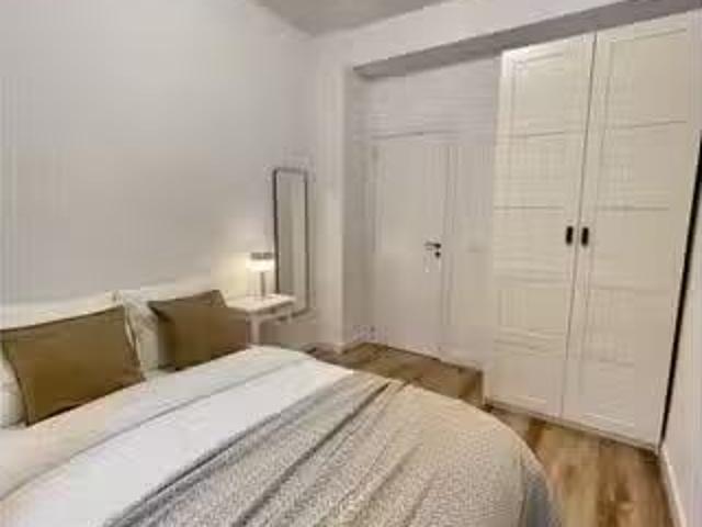Habitación en apartamento compartido de 5 habitaciones, Goya