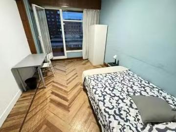 Habitación en Areiltza Doktorearen Zumarkalea, Abando