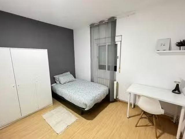 Habitación en Calle Mariano Ron