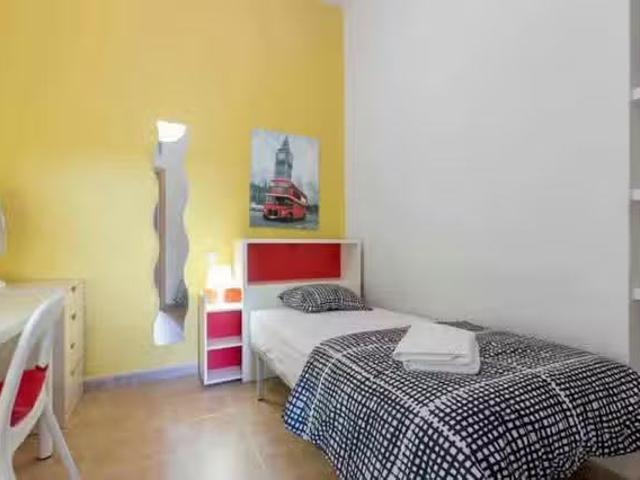 Habitación en Calle Mesón de Paredes, Embajadores