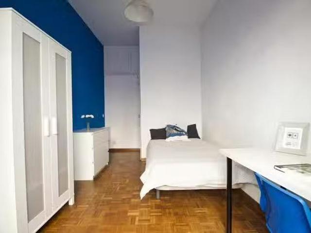 Habitación en Calle Mesón de Paredes, Embajadores