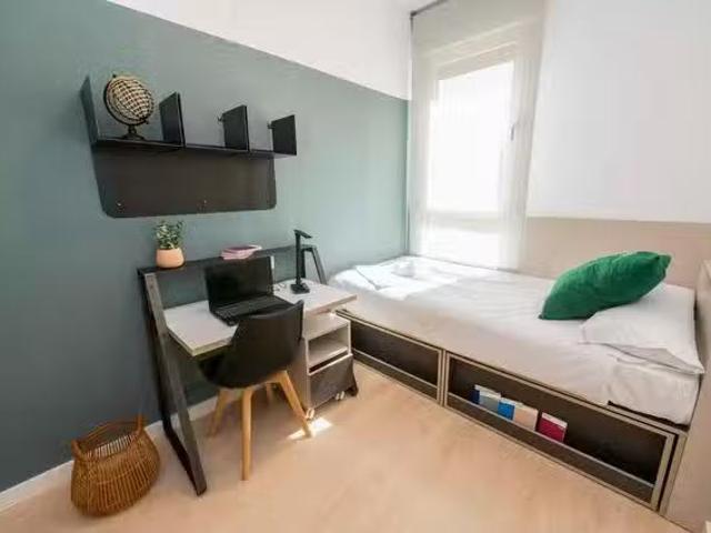 Habitación en Calle Nuestra Señora de la Salud, Pajaritos