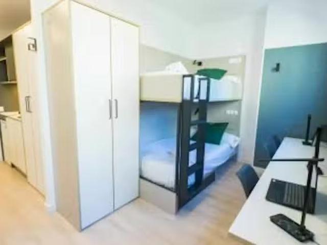Habitación en Calle Nuestra Señora de la Salud, Pajaritos