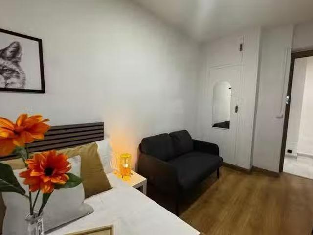 Habitación en Calle Avellana, Ciudad Lineal