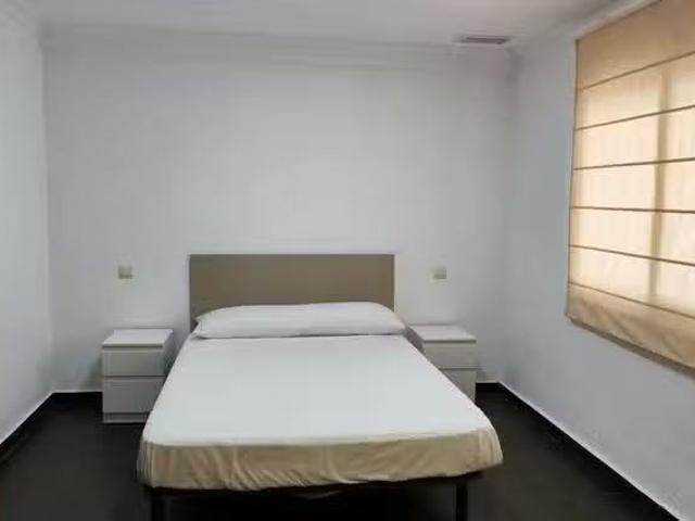 Habitación en Calle Alcalá Galiano, Carolinas Bajas