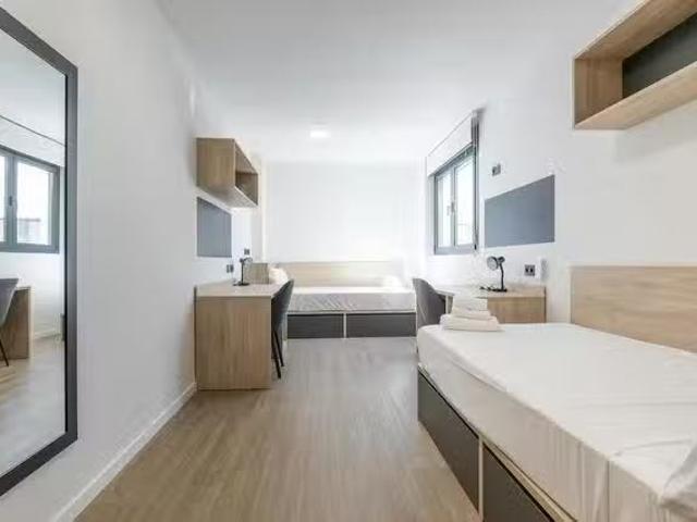 Habitación en Calle Alcalde Ángel Arroyo