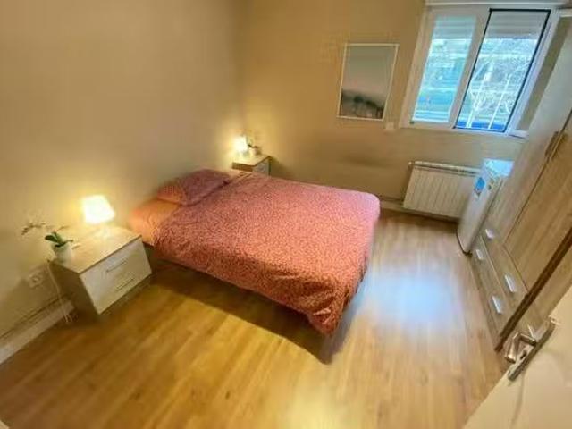 Habitación en Calle Arroyo del Olivar, Palomeras Bajas