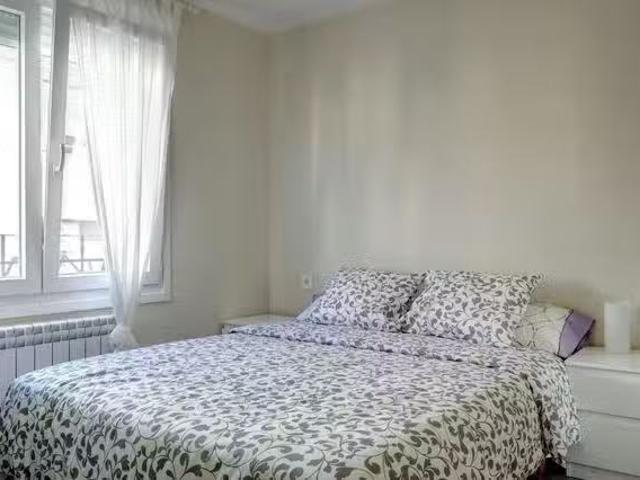 Habitación en Calle Arzobispo Doménech, Centro