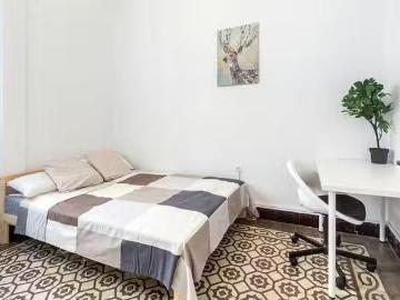 Habitación en Calle Bustos Tavera, Encarnación Regina