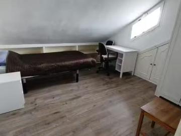Habitación en Calle Burgos, La Cabaña